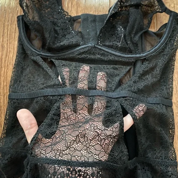 NWOT victoria’s secret black lace cut out corset bustier top - Picture 8 of 9